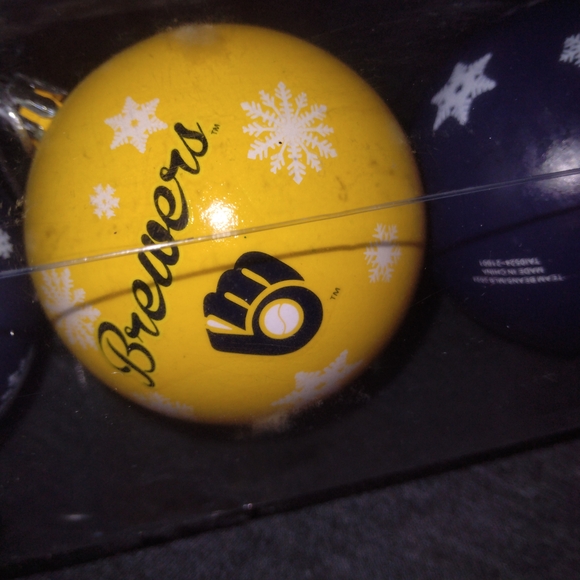 Milwaukee Brewers Holiday Ornament Sets - All For One Price - Picture 2 of 10